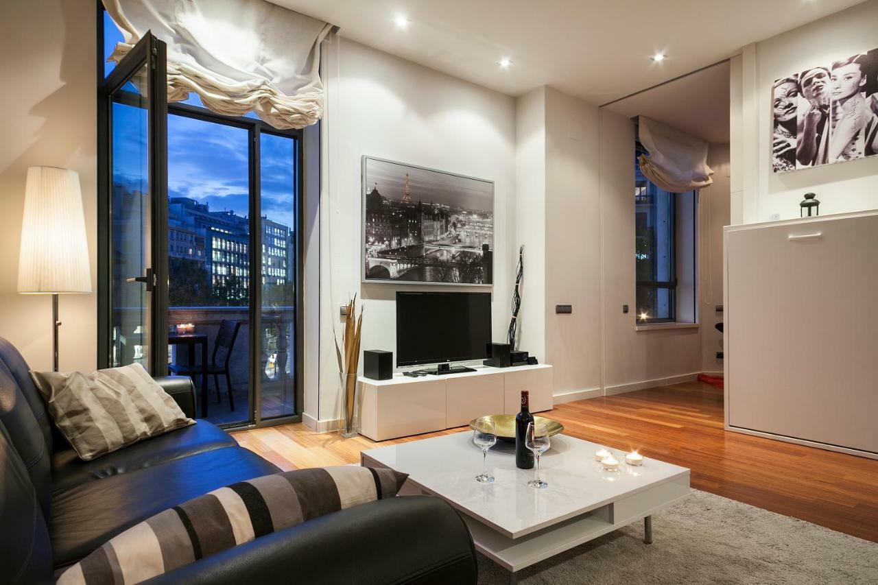 Uma Suites Passeig De Gracia 16 Барселона Екстер'єр фото