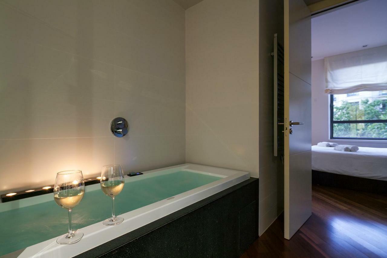 Uma Suites Passeig De Gracia 16 Барселона Екстер'єр фото